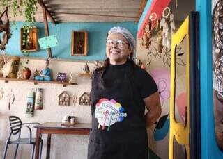 Casal abre restaurante em casa com comida caseira e galeria de arte Casal abre restaurante em casa com comida caseira e galeria de arte