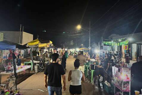 Quem mora no Caiob&aacute; agora vende, compra e faz amigos na pr&oacute;pria feira