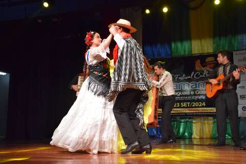 Festival de Chamam&eacute; re&uacute;ne Brasil, Paraguai e Argentina na Capital