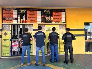 Pol&iacute;cia fecha lava a jato e conveni&ecirc;ncia por tr&aacute;fico e falsifica&ccedil;&atilde;o de bebidas 