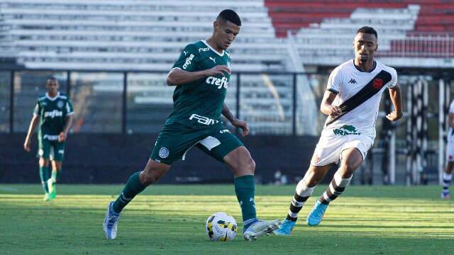 Futebol movimenta a noite com S&eacute;rie B e duelo de base entre Palmeiras e Vasco