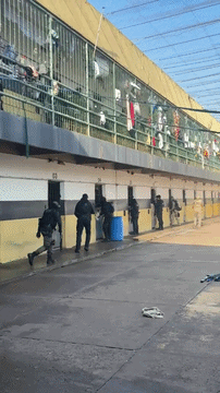 Ap&oacute;s festan&ccedil;a do PCC, policiais voltam &agrave; M&aacute;xima no 4&ordm; dia de pente-fino