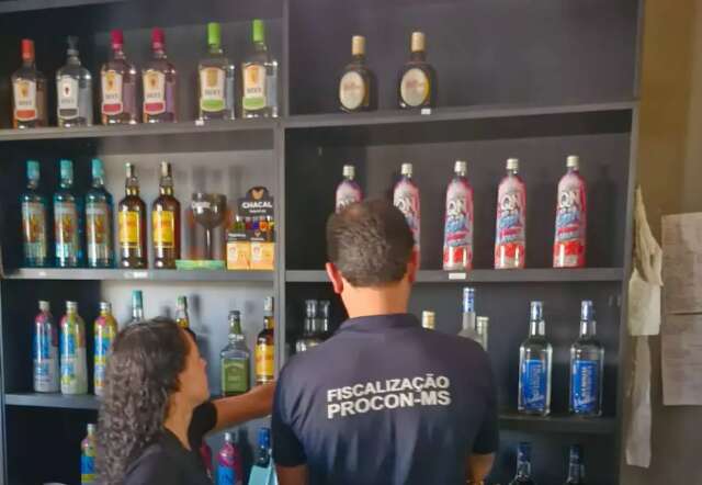 Pol&iacute;cia fecha lava a jato e conveni&ecirc;ncia por tr&aacute;fico e falsifica&ccedil;&atilde;o de bebidas 