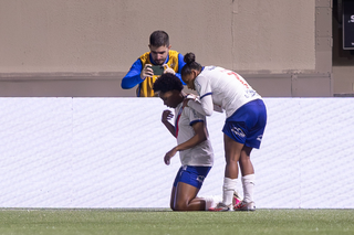 Bahia elimina Palmeiras nos p&ecirc;naltis e avan&ccedil;a &agrave; semifinal do Brasileir&atilde;o