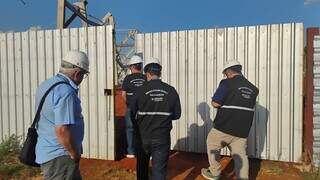 Ap&oacute;s 2 mortes, CREA e Per&iacute;cia investigam obra com risco de novo desabamento