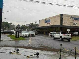 Manh&atilde; de s&aacute;bado come&ccedil;a com mudan&ccedil;a no tempo e registro de chuva na Capital