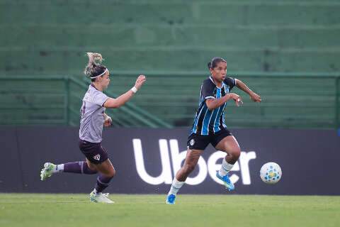 S&atilde;o Paulo marca no fim, vence Gr&ecirc;mio e avan&ccedil;a &agrave; semifinal 