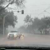 Em pouco tempo, Dourados registra 36 mm de chuva neste s&aacute;bado