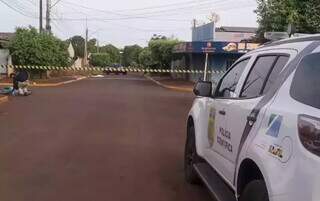 Homem é morto com golpe de faca e autor foge Homem é morto com golpe de faca e autor foge