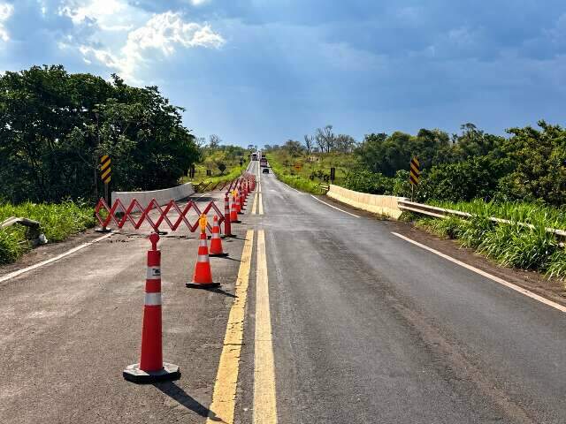 Tr&aacute;fego de caminh&otilde;es ficar&aacute; impedido em pontes da MS-040 durante obras