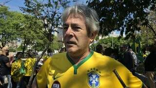 Ato contra STF reúne 60 e vira vitrine para campanha de Catan Ato contra STF reúne 60 e vira vitrine para campanha de Catan