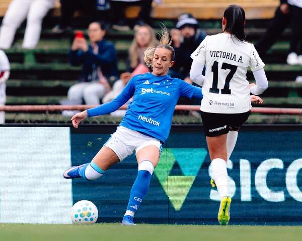 Corinthians vira sobre Cruzeiro e avan&ccedil;a &agrave; semifinal do Brasileir&atilde;o Feminino