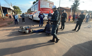 Na volta de festa, motociclista de 19 anos morre atingido por ônibus Na volta de festa, motociclista de 19 anos morre atingido por ônibus
