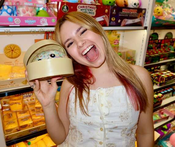 Mel Slime traz &ldquo;sorveteria&rdquo; tem&aacute;tica no Bosque dos Ip&ecirc;s neste fim de semana