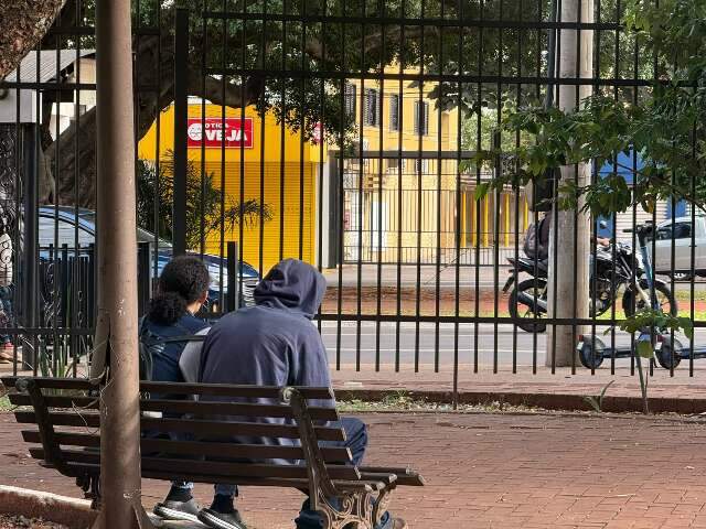 Frio muda rotina no primeiro dia &uacute;til ap&oacute;s feriad&atilde;o em Campo Grande