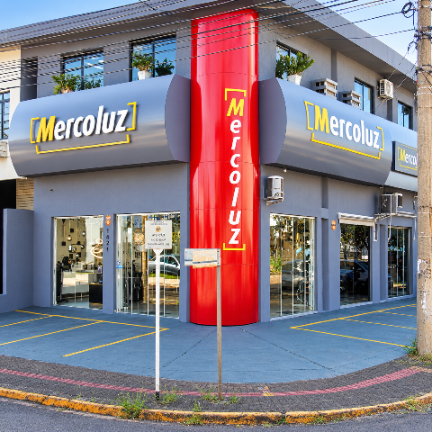 Liquida Mercoluz tem descontos que passam de 60%