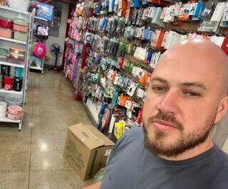 Lojista copia an&uacute;ncio que viralizou e curr&iacute;culos come&ccedil;am a aparecer