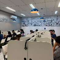De ligar o computador ao usar IA, cursos de inform&aacute;tica seguem firmes na Capital