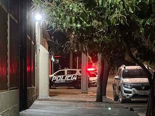 Dona casa de prostitui&ccedil;&atilde;o &eacute; solta, mas n&atilde;o pode se aproximar de adolescentes
