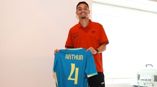 Arthur Dias vai &agrave;s l&aacute;grimas ao descobrir convoca&ccedil;&atilde;o para a Sele&ccedil;&atilde;o Brasileira