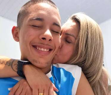 M&atilde;e ajudou muitos a vencer o v&iacute;cio, mas perdeu o filho para as drogas