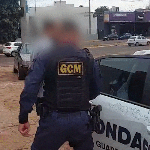 Homem &eacute; preso ap&oacute;s dias se masturbando em carro em frente &agrave; escola no Centro 