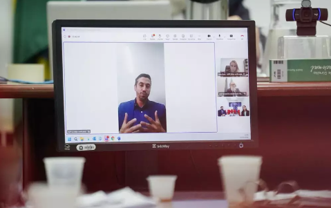 Mesmo absolvido, investigador preso com sacola de dinheiro &eacute; demitido