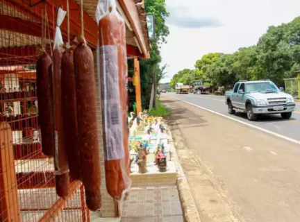 Sob risco de retirada, barracas de Anhandu&iacute; viram patrim&ocirc;nio cultural