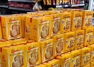 A 3 meses da ceia, lojas j&aacute; apostam em decora&ccedil;&atilde;o e mercados ganham panetones