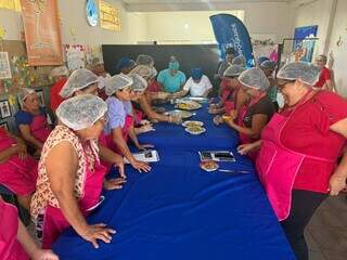 Casca de banana vira brigadeiro e ensina receita sem desperdício Casca de banana vira brigadeiro e ensina receita sem desperdício