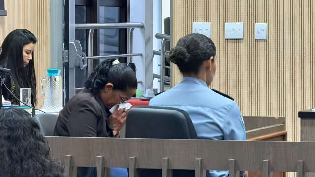 Mulher que matou moradora de rua a facadas alega leg&iacute;tima defesa e &eacute; absolvida