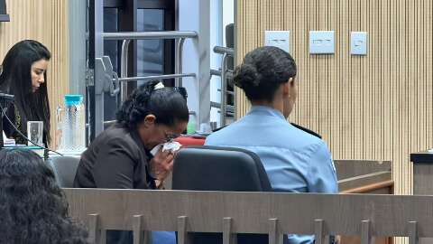 Mulher que matou moradora de rua a facadas alega leg&iacute;tima defesa e &eacute; absolvida