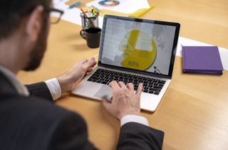 Por que pequenos negócios precisam de uma presença digital profissional? Por que pequenos negócios precisam de uma presença digital profissional?