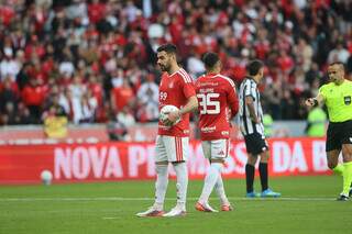 Brasileir&atilde;o tem seis jogos neste s&aacute;bado com cl&aacute;ssicos e briga contra o Z-4