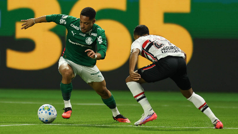 Palmeiras vence S&atilde;o Paulo, assume ponta e amplia tabu no Choque-Rei