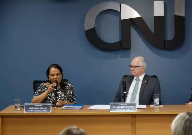 Desembargadora de MS tira &ldquo;bomba&rdquo; do colo no CNJ