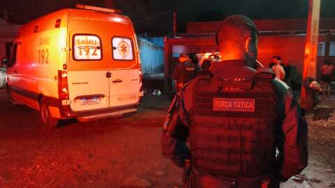Rapaz de 18 anos &eacute; perseguido e morto a tiros por dupla em motocicleta