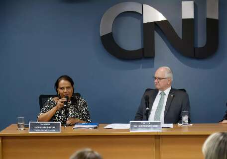 Desembargadora de MS tira &ldquo;bomba&rdquo; do colo no CNJ