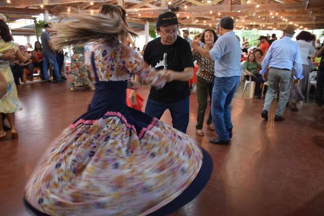 Gosta de chamam&eacute;? Concurso procura casais para mostrar talento na dan&ccedil;a