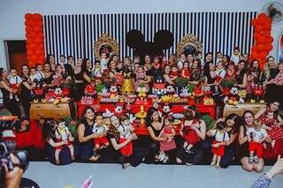 Eles festejaram juntos o 1º aniversário e, 10 anos depois, repetem a foto Eles festejaram juntos o 1º aniversário e, 10 anos depois, repetem a foto