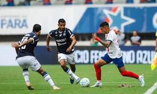 Bahia recebe o Remo em busca do G-4 do Brasileirão em duelo nesta noite Bahia recebe o Remo em busca do G-4 do Brasileirão em duelo nesta noite
