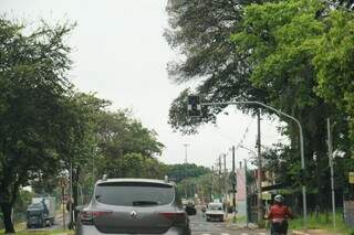 Semáforos seguem desligados e Agetran acumula 213 reclamações após temporal Semáforos seguem desligados e Agetran acumula 213 reclamações após temporal