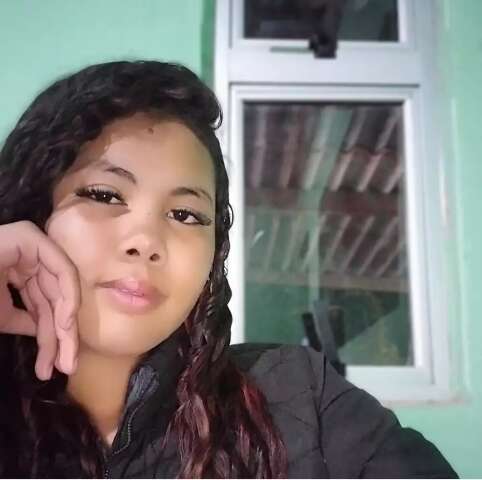Fam&iacute;lia procura adolescente de 14 anos desaparecida h&aacute; 3 dias na Capital