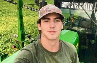 Jovem de 19 anos morre um mês após cair de carroceria de caminhonete Jovem de 19 anos morre um mês após cair de carroceria de caminhonete