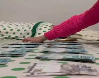 Ex-secretária e servidores são presos por desviar dinheiro da merenda escolar Ex-secretária e servidores são presos por desviar dinheiro da merenda escolar