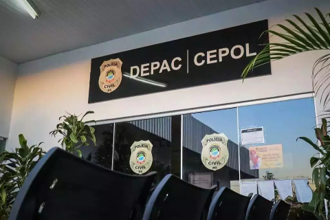 Jovem diz ter sido sequestrado e espancado por n&atilde;o pagar batedor de contrabando