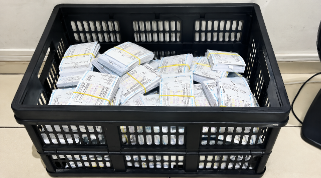Bol&atilde;o re&uacute;ne 875 apostadores em busca de fatia dos R$ 300 milh&otilde;es da Lotof&aacute;cil