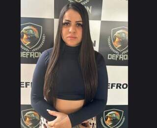 Mulher é presa acusada de extorquir clientes de sites de acompanhantes Mulher é presa acusada de extorquir clientes de sites de acompanhantes