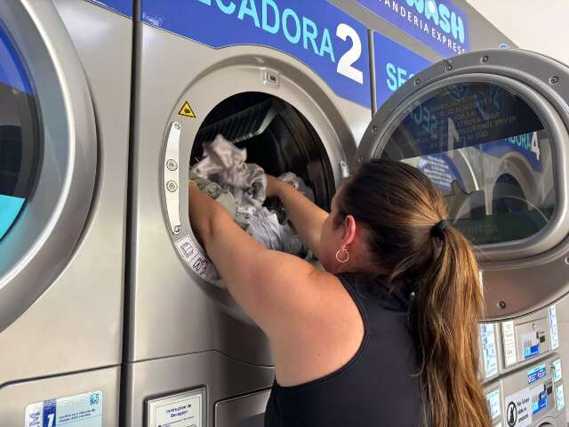 Sem ajuda do sol, campo-grandenses recorrem a lavanderias para secar roupas