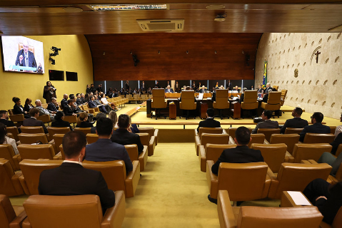 Dino pede vista e adia defini&ccedil;&atilde;o sobre casos de Moraes e Mendon&ccedil;a